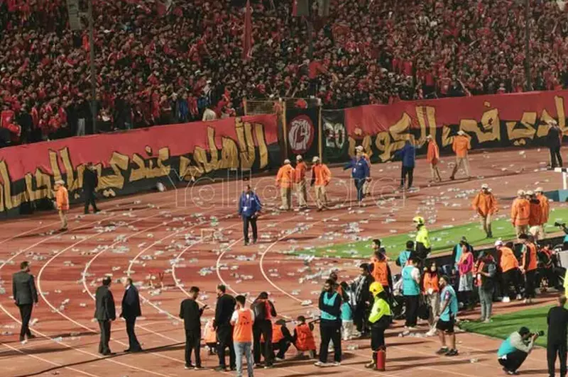 عاجل - كاف يعلن إحالة أحداث مباراة الأهلي والجيش الملكي للجنة الانضباط 